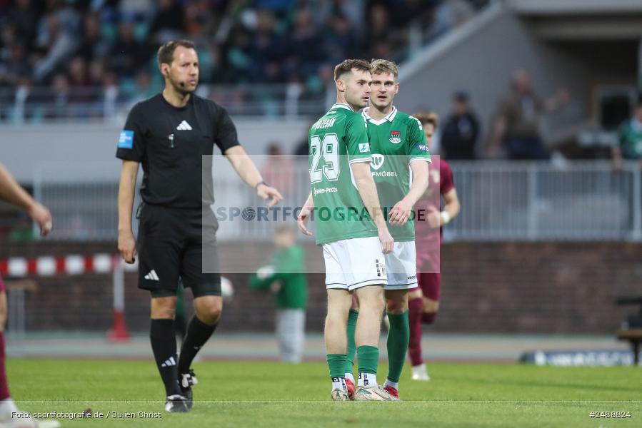 sport, action, Schweinfurt, Sachs Stadion, Regionalliga Bayern, Fussball, FCS, FCA, FC Augsburg II, BFV, 34. Spieltag, 16.05.2025, 1. FC Schweinfurt 1905 - Bild-ID: 2488824