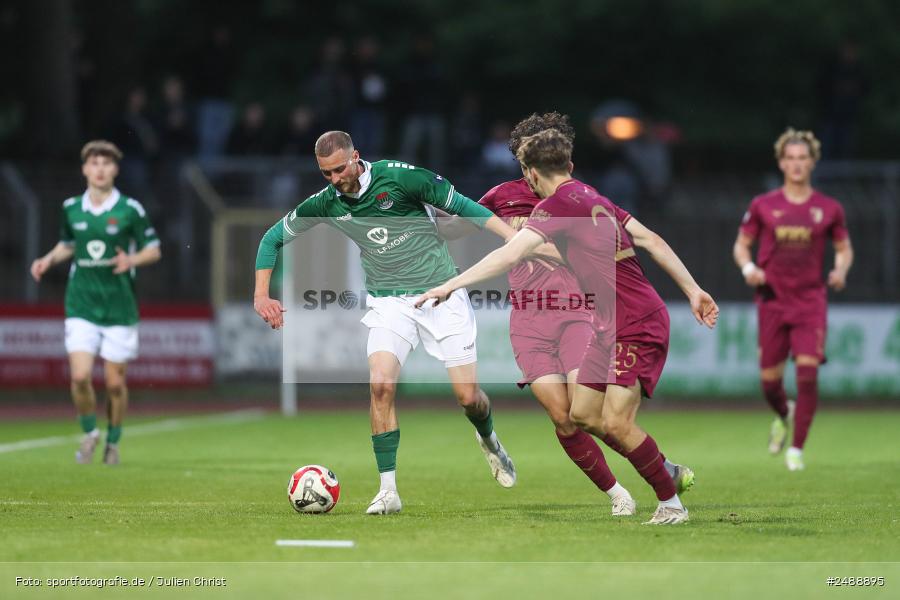 sport, action, Schweinfurt, Sachs Stadion, Regionalliga Bayern, Fussball, FCS, FCA, FC Augsburg II, BFV, 34. Spieltag, 16.05.2025, 1. FC Schweinfurt 1905 - Bild-ID: 2488895