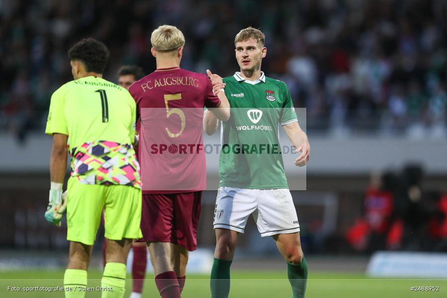 sport, action, Schweinfurt, Sachs Stadion, Regionalliga Bayern, Fussball, FCS, FCA, FC Augsburg II, BFV, 34. Spieltag, 16.05.2025, 1. FC Schweinfurt 1905 - Bild-ID: 2488952