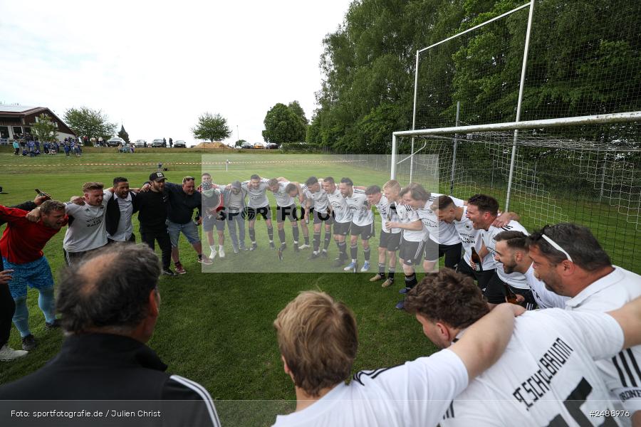 sport, action, TV Marktheidenfeld, Sportgelände, Schollbrunn, SC Schollbrunn, Fussball, BFV, A-Klasse Würzburg Gr. 4, 17.05.2025 - Bild-ID: 2488976