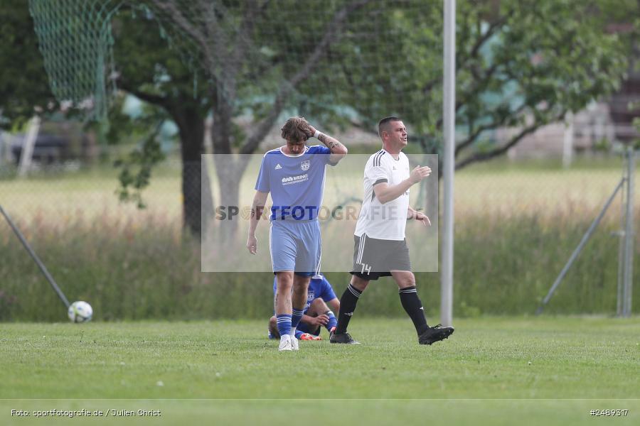 sport, action, TV Marktheidenfeld, Sportgelände, Schollbrunn, SC Schollbrunn, Fussball, BFV, A-Klasse Würzburg Gr. 4, 17.05.2025 - Bild-ID: 2489317 sport, action, TV Marktheidenfeld, Sportgelände, Schollbrunn, SC Schollbrunn, Fussball, BFV, A-Klasse Würzburg Gr. 4, 17.05.2025 - Bild-ID: 2489317