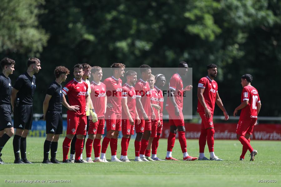 Sportgelände, Karlburg, 28.06.2025, sport, action, Fussball, BFV, Landesliga Nordwest, Regionalliga Bayern, FWK, TSV, FC Würzburger Kickers, TSV Karlburg - Bild-ID: 2490830