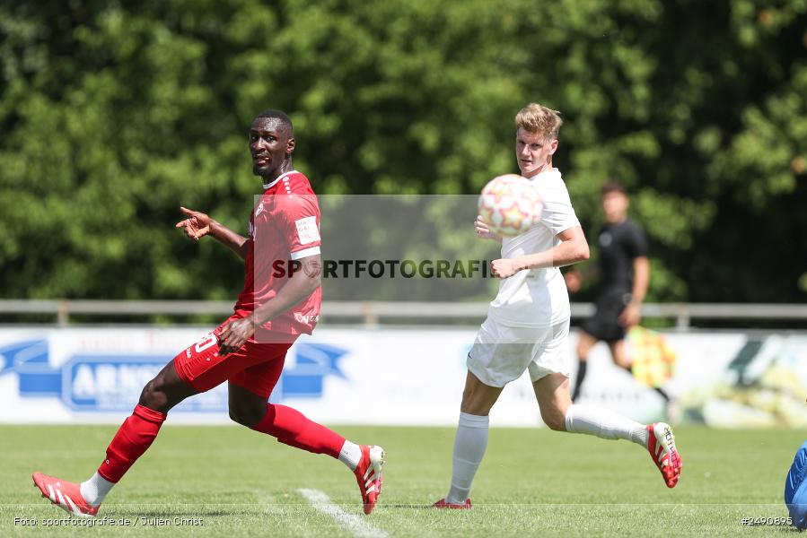 Sportgelände, Karlburg, 28.06.2025, sport, action, Fussball, BFV, Landesliga Nordwest, Regionalliga Bayern, FWK, TSV, FC Würzburger Kickers, TSV Karlburg - Bild-ID: 2490895