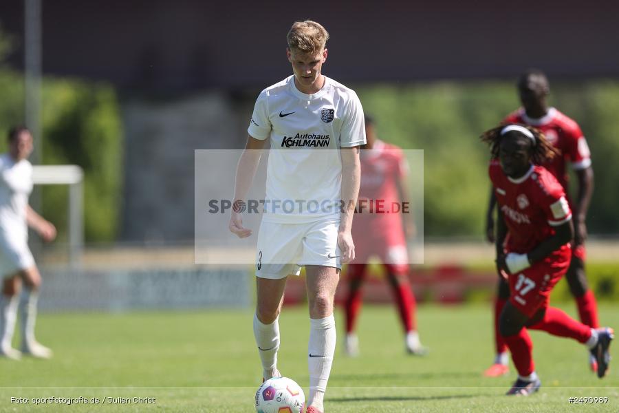 Sportgelände, Karlburg, 28.06.2025, sport, action, Fussball, BFV, Landesliga Nordwest, Regionalliga Bayern, FWK, TSV, FC Würzburger Kickers, TSV Karlburg - Bild-ID: 2490989 Sportgelände, Karlburg, 28.06.2025, sport, action, Fussball, BFV, Landesliga Nordwest, Regionalliga Bayern, FWK, TSV, FC Würzburger Kickers, TSV Karlburg - Bild-ID: 2490989