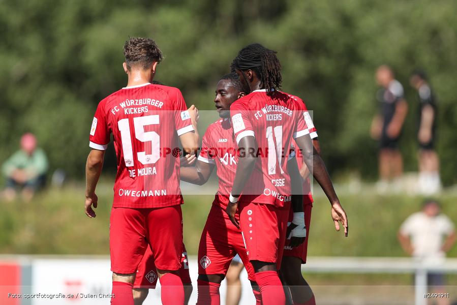 sport, action, Sportgelände, Regionalliga Südwest, Regionalliga Bayern, Fussball, FWK, FCB, FC Würzburger Kickers, FC Bayern Alzenau, Bad Mergentheim, BFV, 05.07.2025 - Bild-ID: 2491911 sport, action, Sportgelände, Regionalliga Südwest, Regionalliga Bayern, Fussball, FWK, FCB, FC Würzburger Kickers, FC Bayern Alzenau, Bad Mergentheim, BFV, 05.07.2025 - Bild-ID: 2491911