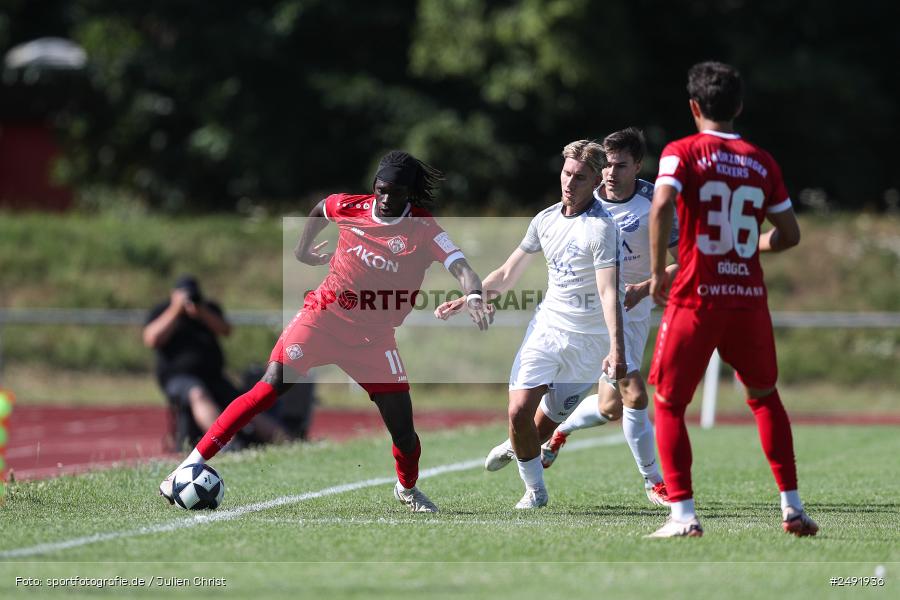 sport, action, Sportgelände, Regionalliga Südwest, Regionalliga Bayern, Fussball, FWK, FCB, FC Würzburger Kickers, FC Bayern Alzenau, Bad Mergentheim, BFV, 05.07.2025 - Bild-ID: 2491936
