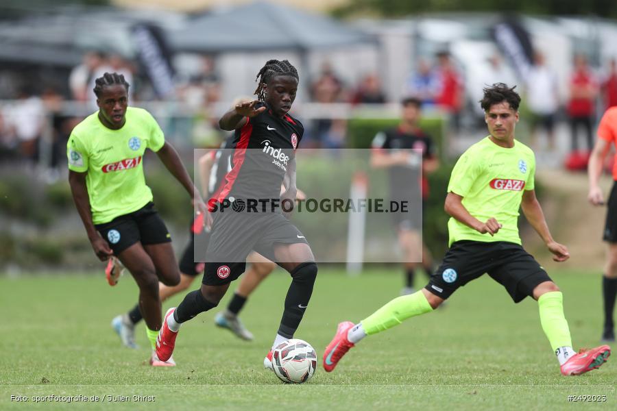 sport, action, Sportgelände, SVK, SV Stuttgarter Kickers, SGE, Fussball, Eintracht Frankfurt, DFB-Nachwuchsliga U17, BFV, Altfeld, AUTO-Bauer-Cup 2025, 06.07.2025 - Bild-ID: 2492023