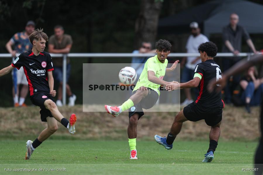sport, action, Sportgelände, SVK, SV Stuttgarter Kickers, SGE, Fussball, Eintracht Frankfurt, DFB-Nachwuchsliga U17, BFV, Altfeld, AUTO-Bauer-Cup 2025, 06.07.2025 - Bild-ID: 2492087