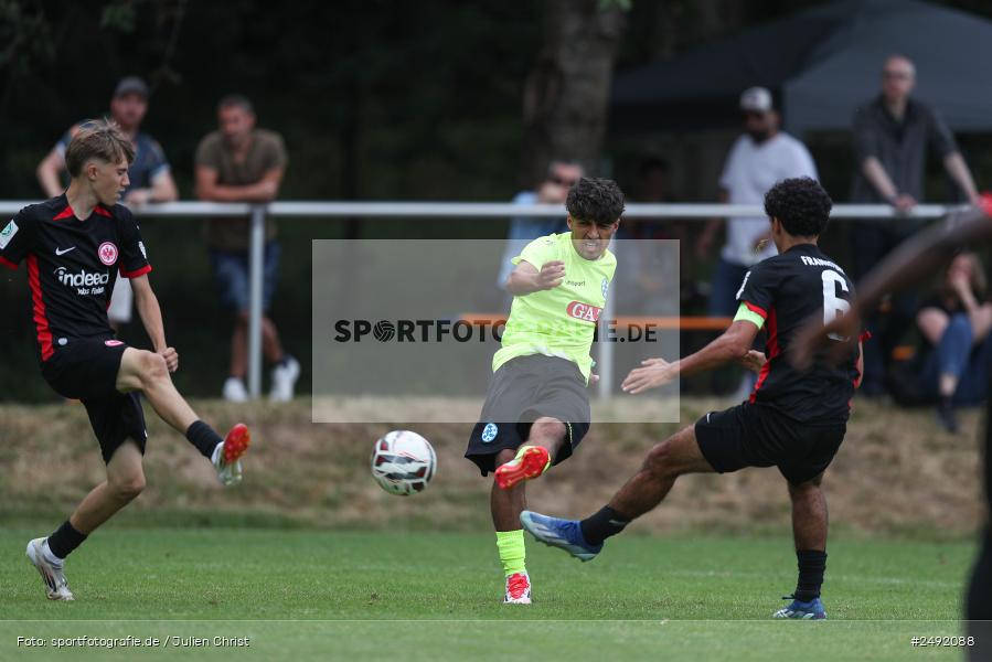 sport, action, Sportgelände, SVK, SV Stuttgarter Kickers, SGE, Fussball, Eintracht Frankfurt, DFB-Nachwuchsliga U17, BFV, Altfeld, AUTO-Bauer-Cup 2025, 06.07.2025 - Bild-ID: 2492088