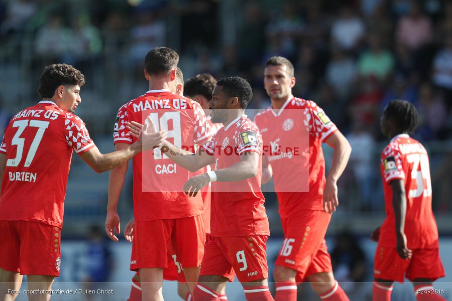 Mairec-Arena, Alzenau, 11.07.2025, sport, action, Fussball, Regionale Freundschaftsspiele, Bundesliga, Regionalliga Südwest, M05, FCB, 1. FSV Mainz 05, FC Bayern Alzenau - Bild-ID: 2492816