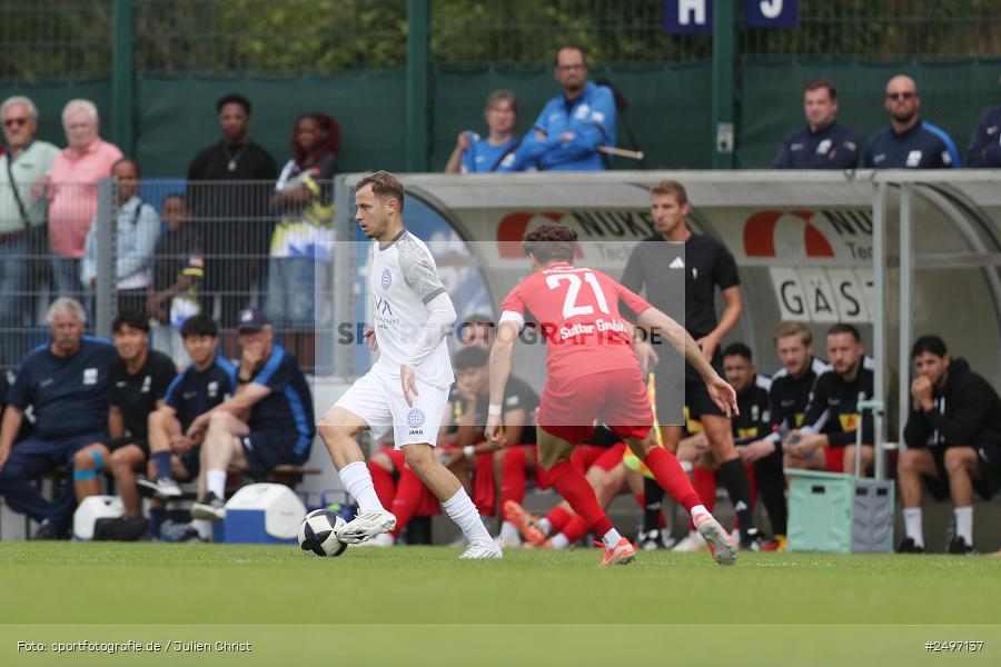 Mairec Arena, Alzenau, 02.08.2025, sport, action, Fussball, 1. Spieltag, Regionalliga Südwest, TSV, FCB, TSV Schott Mainz, FC Bayern Alzenau - Bild-ID: 2497137