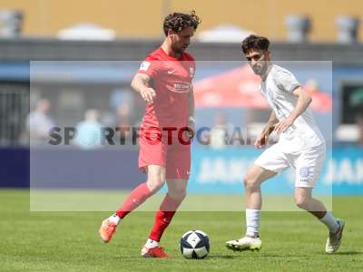 Fotos von FC Bayern Alzenau - TSV Schott Mainz auf sportfotografie.de