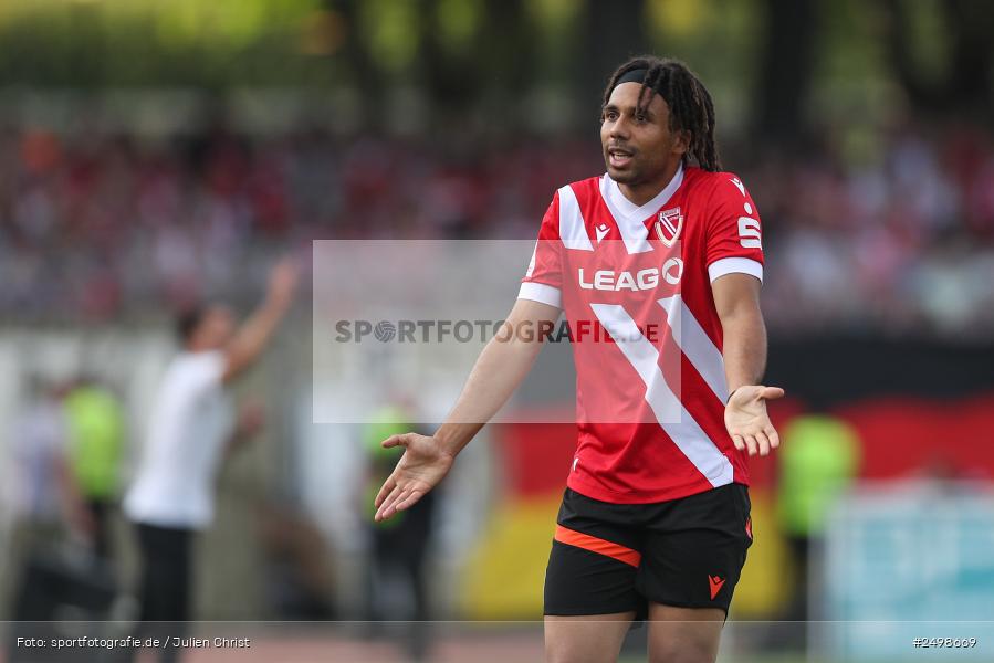 sport, action, Schweinfurt, Sachs-Stadion, Fussball, FCS, FCE, Energie Cottbus, DFB, 3. Liga, 2. Spieltag, 1. FC Schweinfurt 1905, 08.08.2025 - Bild-ID: 2498669