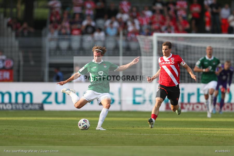 sport, action, Schweinfurt, Sachs-Stadion, Fussball, FCS, FCE, Energie Cottbus, DFB, 3. Liga, 2. Spieltag, 1. FC Schweinfurt 1905, 08.08.2025 - Bild-ID: 2498692