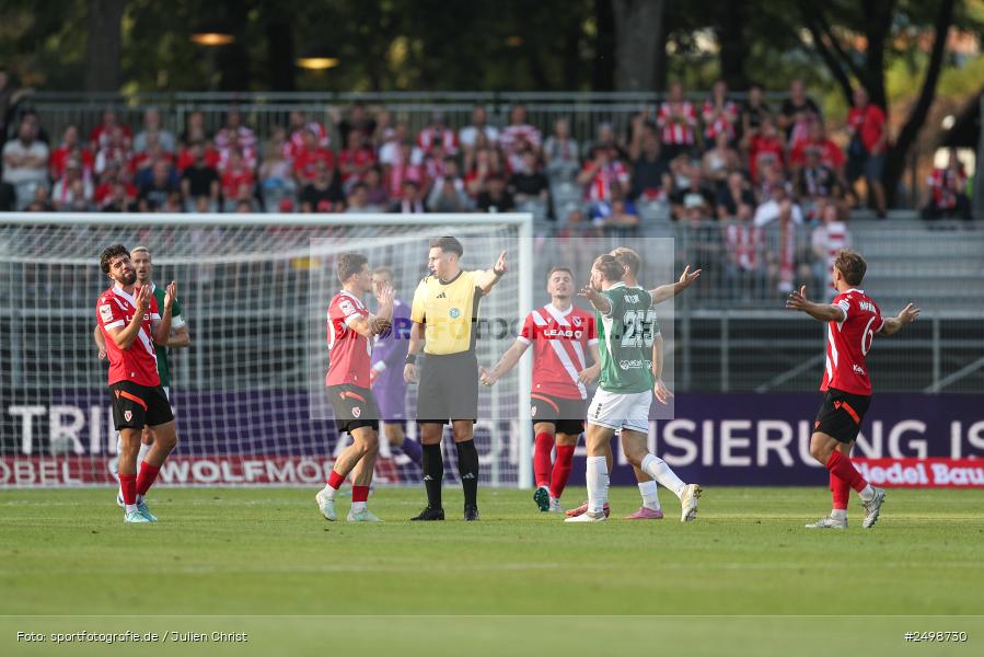 sport, action, Schweinfurt, Sachs-Stadion, Fussball, FCS, FCE, Energie Cottbus, DFB, 3. Liga, 2. Spieltag, 1. FC Schweinfurt 1905, 08.08.2025 - Bild-ID: 2498730