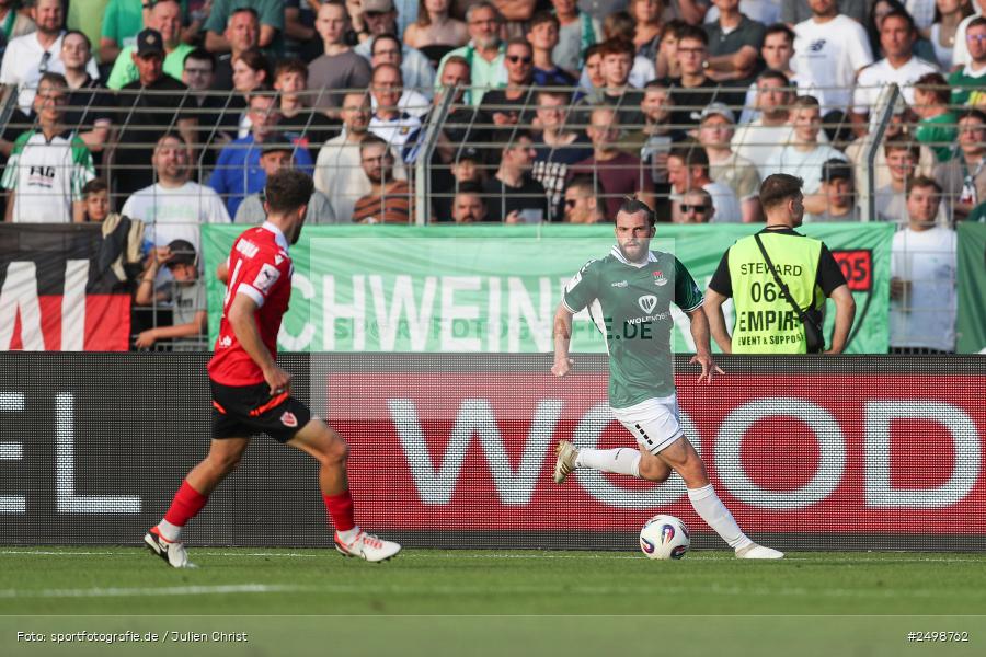 sport, action, Schweinfurt, Sachs-Stadion, Fussball, FCS, FCE, Energie Cottbus, DFB, 3. Liga, 2. Spieltag, 1. FC Schweinfurt 1905, 08.08.2025 - Bild-ID: 2498762
