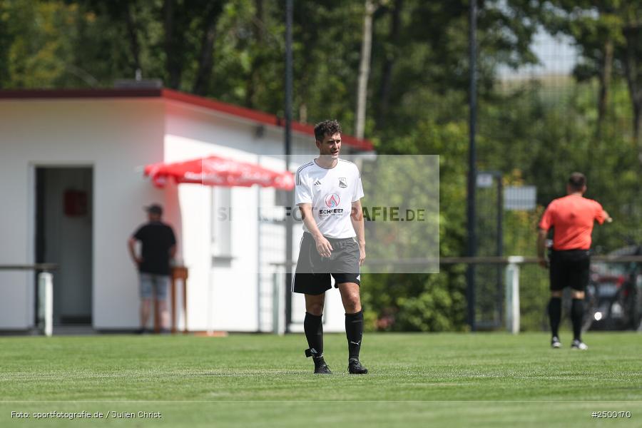 sport, action, Sportgelände, SVB, SV Birkenfeld, Fussball, FCV, FC Viktoria Mömlingen, Birkenfeld, Bezirksliga Unterfranken West, BFV, 5. Spieltag, 15.08.2025 - Bild-ID: 2500170