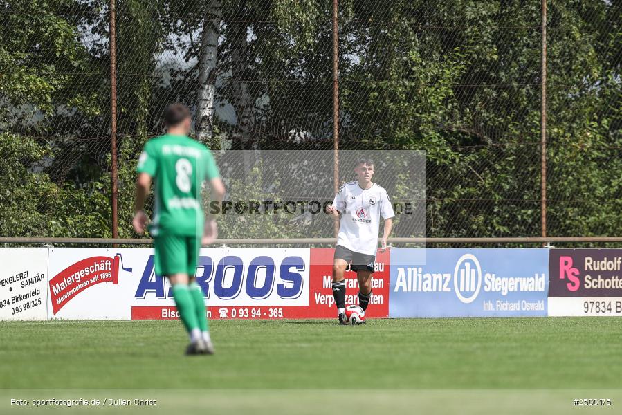 sport, action, Sportgelände, SVB, SV Birkenfeld, Fussball, FCV, FC Viktoria Mömlingen, Birkenfeld, Bezirksliga Unterfranken West, BFV, 5. Spieltag, 15.08.2025 - Bild-ID: 2500175