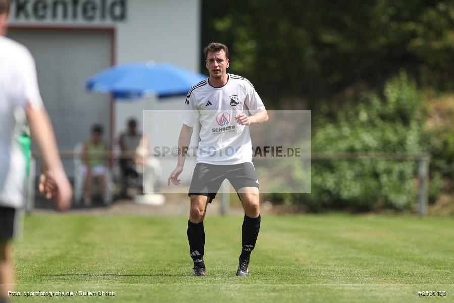 sport, action, Sportgelände, SVB, SV Birkenfeld, Fussball, FCV, FC Viktoria Mömlingen, Birkenfeld, Bezirksliga Unterfranken West, BFV, 5. Spieltag, 15.08.2025 - Bild-ID: 2500183