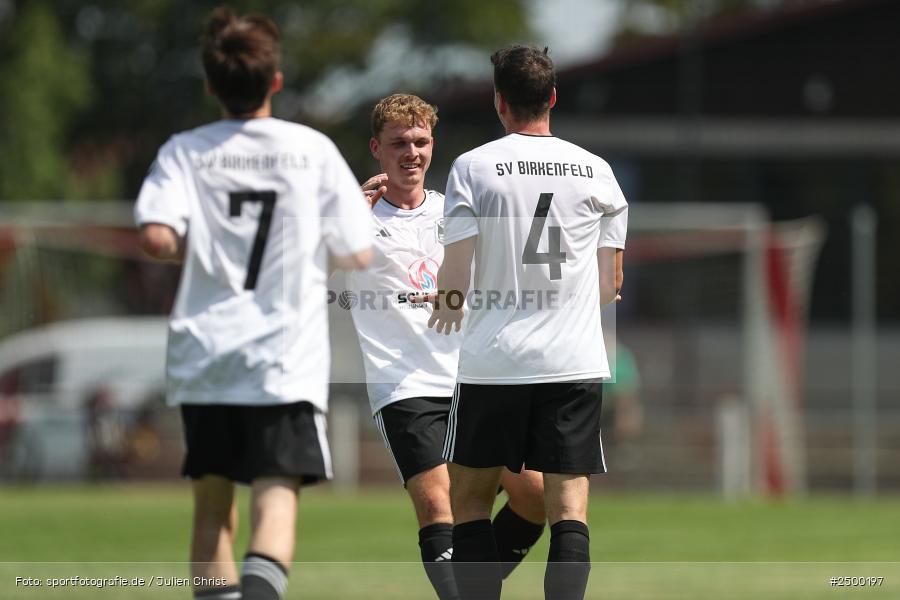 sport, action, Sportgelände, SVB, SV Birkenfeld, Fussball, FCV, FC Viktoria Mömlingen, Birkenfeld, Bezirksliga Unterfranken West, BFV, 5. Spieltag, 15.08.2025 - Bild-ID: 2500197