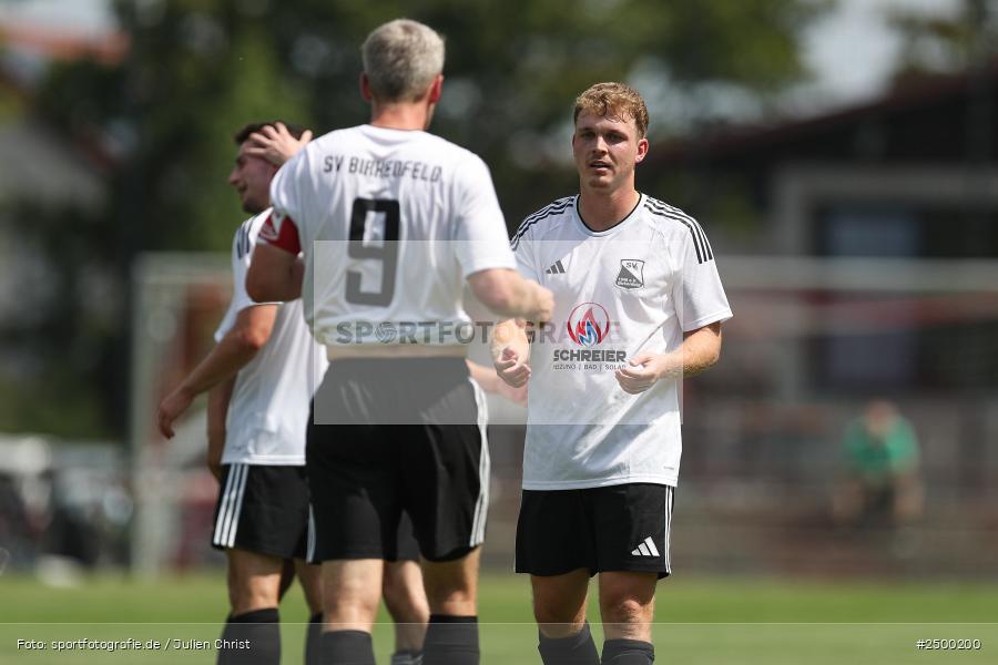 sport, action, Sportgelände, SVB, SV Birkenfeld, Fussball, FCV, FC Viktoria Mömlingen, Birkenfeld, Bezirksliga Unterfranken West, BFV, 5. Spieltag, 15.08.2025 - Bild-ID: 2500200