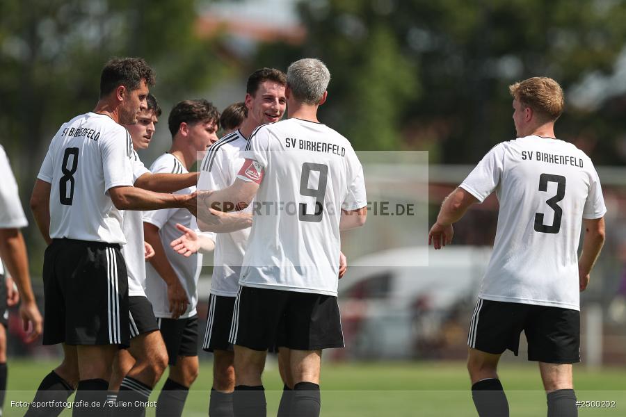 sport, action, Sportgelände, SVB, SV Birkenfeld, Fussball, FCV, FC Viktoria Mömlingen, Birkenfeld, Bezirksliga Unterfranken West, BFV, 5. Spieltag, 15.08.2025 - Bild-ID: 2500202