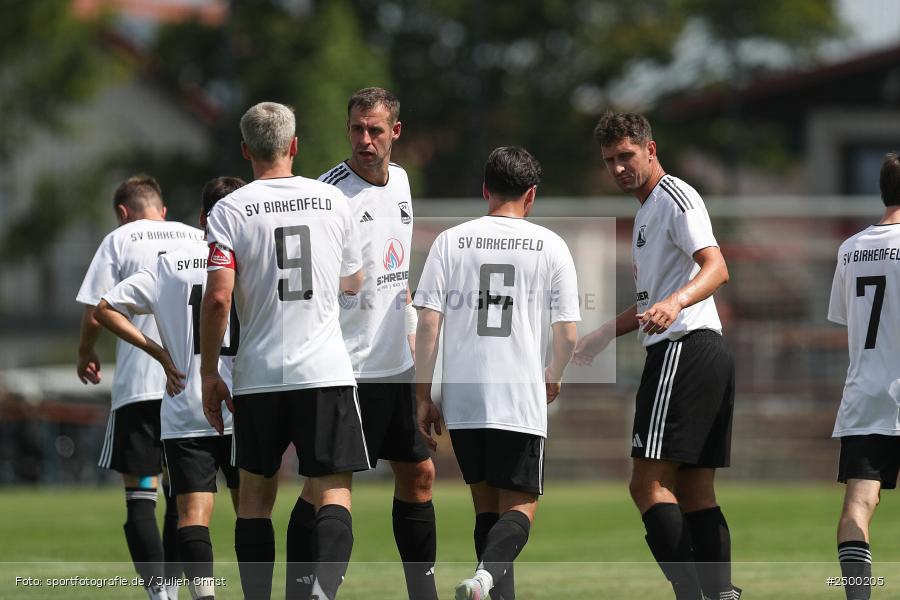 sport, action, Sportgelände, SVB, SV Birkenfeld, Fussball, FCV, FC Viktoria Mömlingen, Birkenfeld, Bezirksliga Unterfranken West, BFV, 5. Spieltag, 15.08.2025 - Bild-ID: 2500205