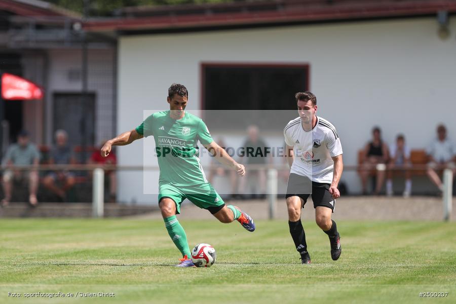 sport, action, Sportgelände, SVB, SV Birkenfeld, Fussball, FCV, FC Viktoria Mömlingen, Birkenfeld, Bezirksliga Unterfranken West, BFV, 5. Spieltag, 15.08.2025 - Bild-ID: 2500207