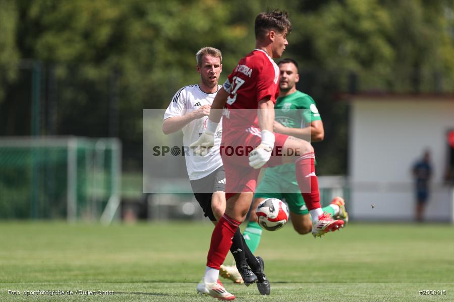 sport, action, Sportgelände, SVB, SV Birkenfeld, Fussball, FCV, FC Viktoria Mömlingen, Birkenfeld, Bezirksliga Unterfranken West, BFV, 5. Spieltag, 15.08.2025 - Bild-ID: 2500215