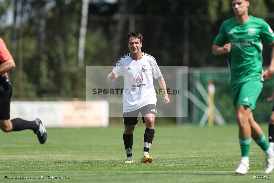 sport, action, Sportgelände, SVB, SV Birkenfeld, Fussball, FCV, FC Viktoria Mömlingen, Birkenfeld, Bezirksliga Unterfranken West, BFV, 5. Spieltag, 15.08.2025 - Bild-ID: 2500217