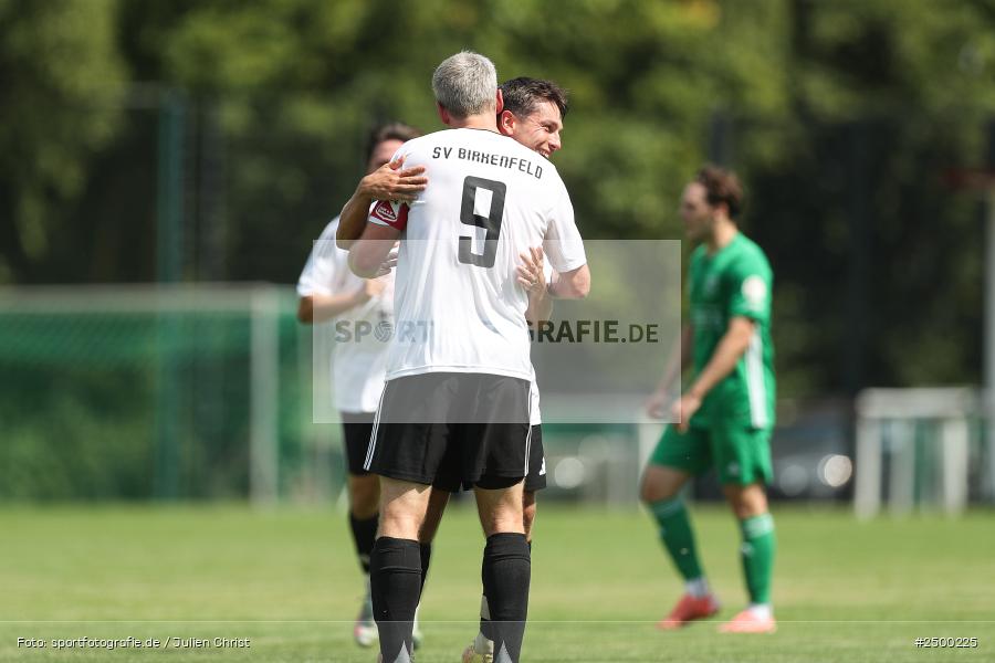 sport, action, Sportgelände, SVB, SV Birkenfeld, Fussball, FCV, FC Viktoria Mömlingen, Birkenfeld, Bezirksliga Unterfranken West, BFV, 5. Spieltag, 15.08.2025 - Bild-ID: 2500225