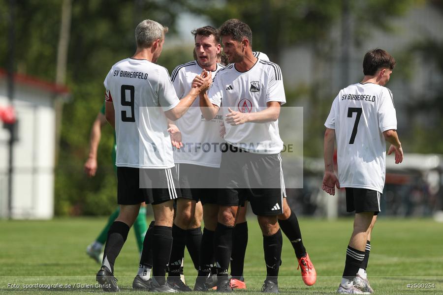 sport, action, Sportgelände, SVB, SV Birkenfeld, Fussball, FCV, FC Viktoria Mömlingen, Birkenfeld, Bezirksliga Unterfranken West, BFV, 5. Spieltag, 15.08.2025 - Bild-ID: 2500234