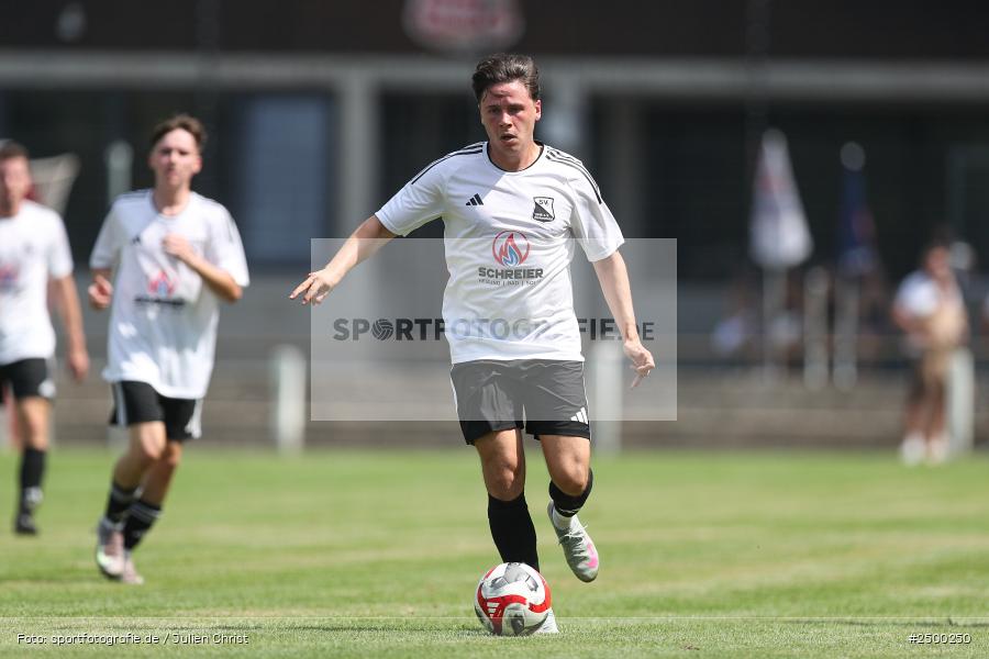 sport, action, Sportgelände, SVB, SV Birkenfeld, Fussball, FCV, FC Viktoria Mömlingen, Birkenfeld, Bezirksliga Unterfranken West, BFV, 5. Spieltag, 15.08.2025 - Bild-ID: 2500250