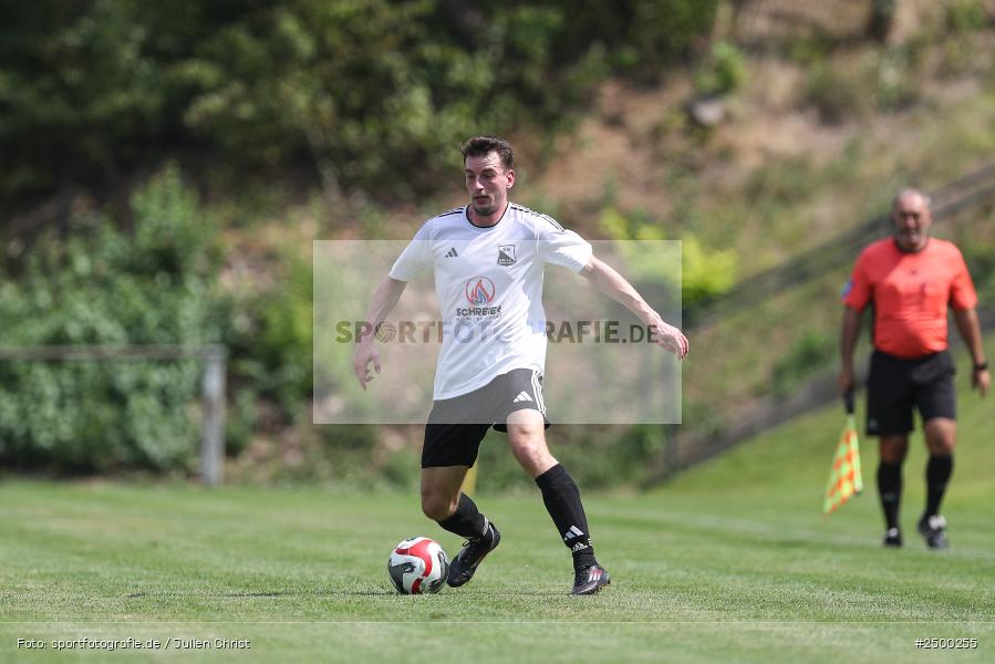 sport, action, Sportgelände, SVB, SV Birkenfeld, Fussball, FCV, FC Viktoria Mömlingen, Birkenfeld, Bezirksliga Unterfranken West, BFV, 5. Spieltag, 15.08.2025 - Bild-ID: 2500255