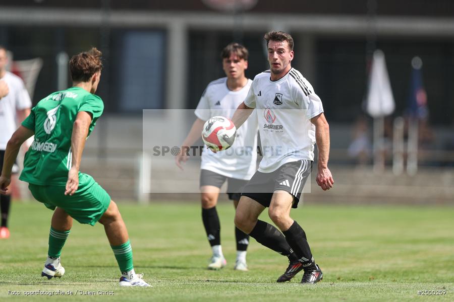 sport, action, Sportgelände, SVB, SV Birkenfeld, Fussball, FCV, FC Viktoria Mömlingen, Birkenfeld, Bezirksliga Unterfranken West, BFV, 5. Spieltag, 15.08.2025 - Bild-ID: 2500259