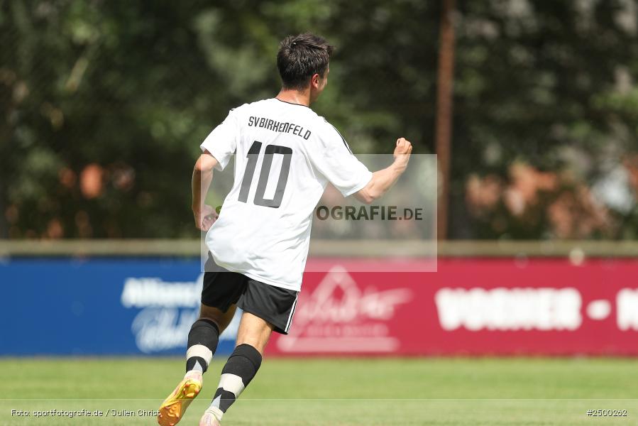 sport, action, Sportgelände, SVB, SV Birkenfeld, Fussball, FCV, FC Viktoria Mömlingen, Birkenfeld, Bezirksliga Unterfranken West, BFV, 5. Spieltag, 15.08.2025 - Bild-ID: 2500262
