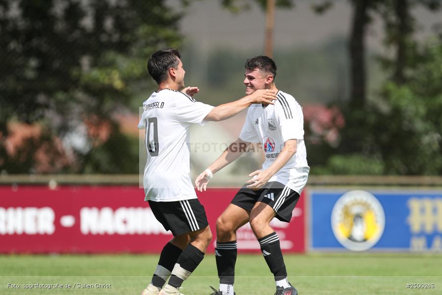 sport, action, Sportgelände, SVB, SV Birkenfeld, Fussball, FCV, FC Viktoria Mömlingen, Birkenfeld, Bezirksliga Unterfranken West, BFV, 5. Spieltag, 15.08.2025 - Bild-ID: 2500263