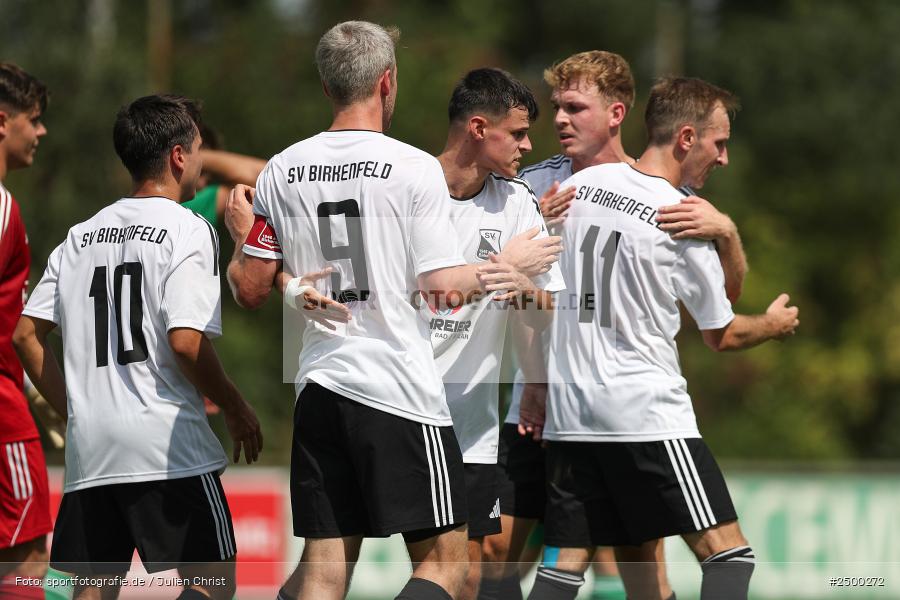 sport, action, Sportgelände, SVB, SV Birkenfeld, Fussball, FCV, FC Viktoria Mömlingen, Birkenfeld, Bezirksliga Unterfranken West, BFV, 5. Spieltag, 15.08.2025 - Bild-ID: 2500272