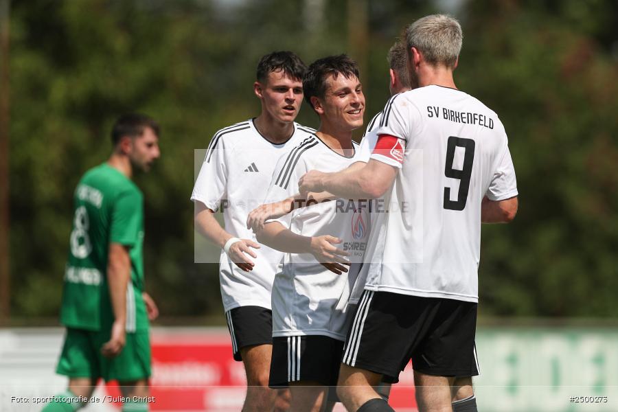 sport, action, Sportgelände, SVB, SV Birkenfeld, Fussball, FCV, FC Viktoria Mömlingen, Birkenfeld, Bezirksliga Unterfranken West, BFV, 5. Spieltag, 15.08.2025 - Bild-ID: 2500273