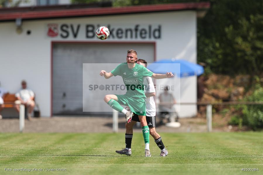 sport, action, Sportgelände, SVB, SV Birkenfeld, Fussball, FCV, FC Viktoria Mömlingen, Birkenfeld, Bezirksliga Unterfranken West, BFV, 5. Spieltag, 15.08.2025 - Bild-ID: 2500284