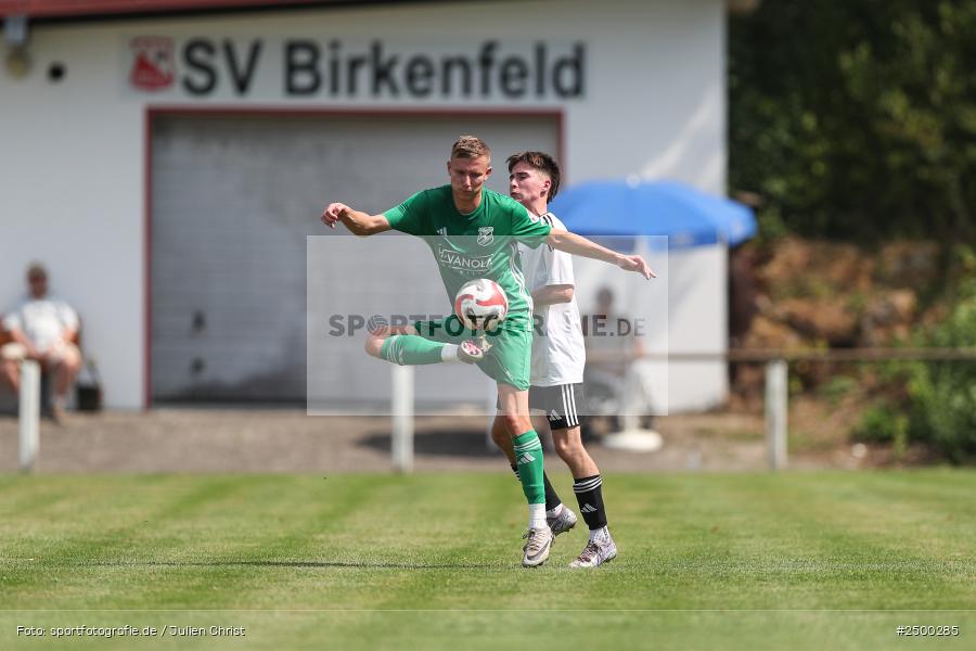 sport, action, Sportgelände, SVB, SV Birkenfeld, Fussball, FCV, FC Viktoria Mömlingen, Birkenfeld, Bezirksliga Unterfranken West, BFV, 5. Spieltag, 15.08.2025 - Bild-ID: 2500285