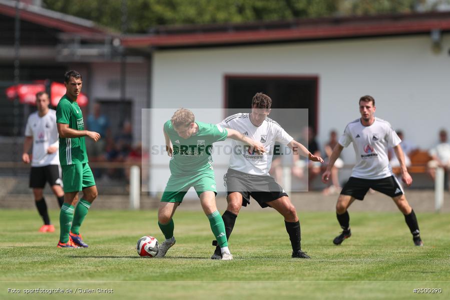 sport, action, Sportgelände, SVB, SV Birkenfeld, Fussball, FCV, FC Viktoria Mömlingen, Birkenfeld, Bezirksliga Unterfranken West, BFV, 5. Spieltag, 15.08.2025 - Bild-ID: 2500290
