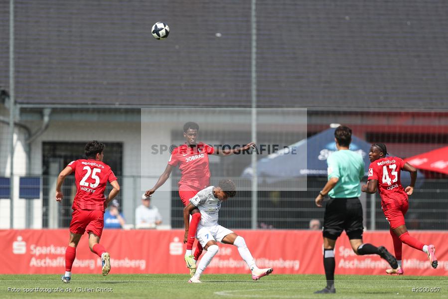 sport, action, SCF, SC Freiburg II, Regionalliga Südwest, RL, Mairec Arena, Fussball, FCB, FC Bayern Alzenau, Alzenau, 3. Spieltag, 16.08.2025 - Bild-ID: 2500657 sport, action, SCF, SC Freiburg II, Regionalliga Südwest, RL, Mairec Arena, Fussball, FCB, FC Bayern Alzenau, Alzenau, 3. Spieltag, 16.08.2025 - Bild-ID: 2500657