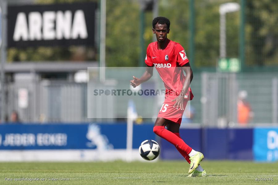 sport, action, SCF, SC Freiburg II, Regionalliga Südwest, RL, Mairec Arena, Fussball, FCB, FC Bayern Alzenau, Alzenau, 3. Spieltag, 16.08.2025 - Bild-ID: 2500745 sport, action, SCF, SC Freiburg II, Regionalliga Südwest, RL, Mairec Arena, Fussball, FCB, FC Bayern Alzenau, Alzenau, 3. Spieltag, 16.08.2025 - Bild-ID: 2500745