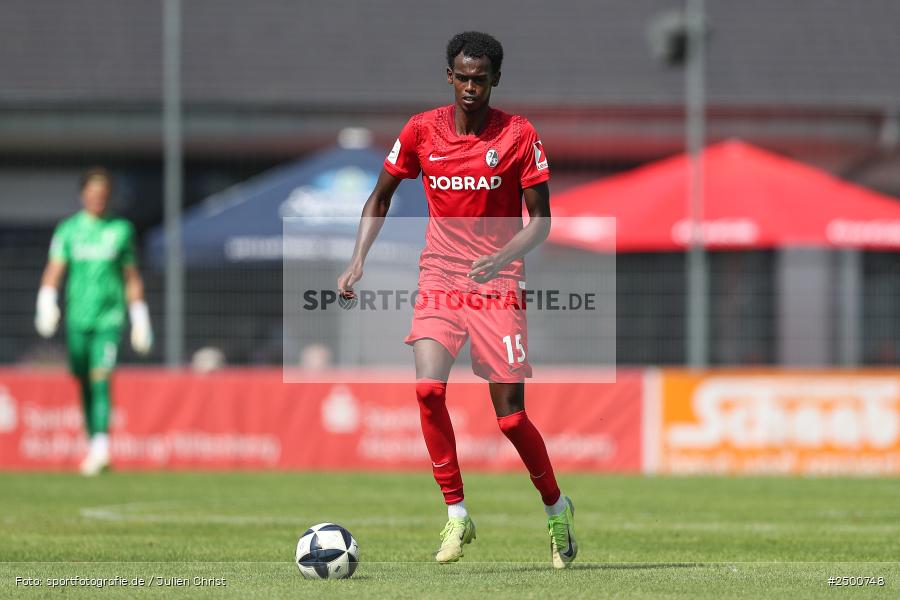 sport, action, SCF, SC Freiburg II, Regionalliga Südwest, RL, Mairec Arena, Fussball, FCB, FC Bayern Alzenau, Alzenau, 3. Spieltag, 16.08.2025 - Bild-ID: 2500748 sport, action, SCF, SC Freiburg II, Regionalliga Südwest, RL, Mairec Arena, Fussball, FCB, FC Bayern Alzenau, Alzenau, 3. Spieltag, 16.08.2025 - Bild-ID: 2500748