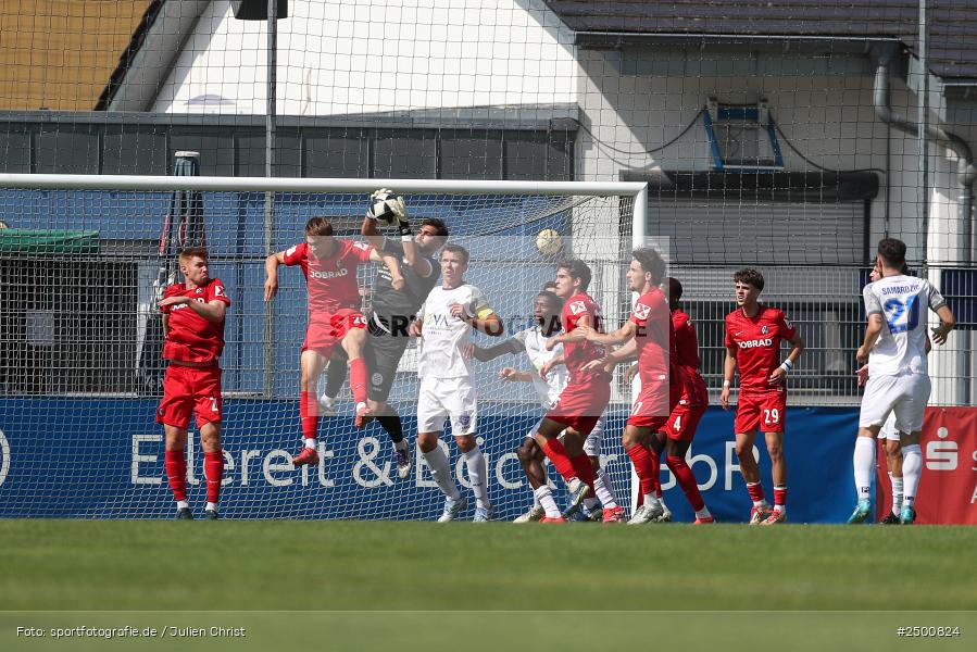 sport, action, SCF, SC Freiburg II, Regionalliga Südwest, RL, Mairec Arena, Fussball, FCB, FC Bayern Alzenau, Alzenau, 3. Spieltag, 16.08.2025 - Bild-ID: 2500824 sport, action, SCF, SC Freiburg II, Regionalliga Südwest, RL, Mairec Arena, Fussball, FCB, FC Bayern Alzenau, Alzenau, 3. Spieltag, 16.08.2025 - Bild-ID: 2500824