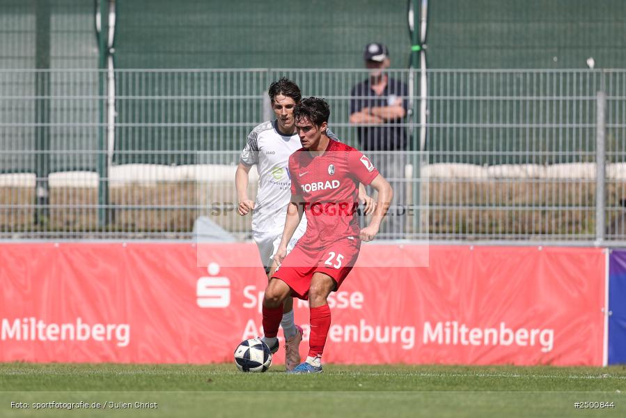 sport, action, SCF, SC Freiburg II, Regionalliga Südwest, RL, Mairec Arena, Fussball, FCB, FC Bayern Alzenau, Alzenau, 3. Spieltag, 16.08.2025 - Bild-ID: 2500844 sport, action, SCF, SC Freiburg II, Regionalliga Südwest, RL, Mairec Arena, Fussball, FCB, FC Bayern Alzenau, Alzenau, 3. Spieltag, 16.08.2025 - Bild-ID: 2500844