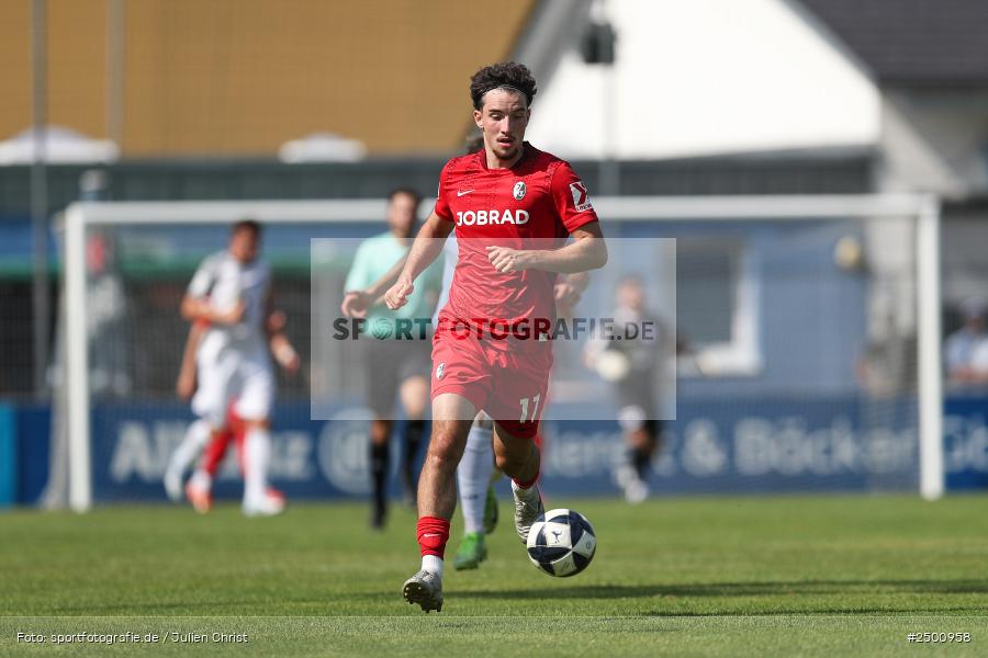sport, action, SCF, SC Freiburg II, Regionalliga Südwest, RL, Mairec Arena, Fussball, FCB, FC Bayern Alzenau, Alzenau, 3. Spieltag, 16.08.2025 - Bild-ID: 2500958 sport, action, SCF, SC Freiburg II, Regionalliga Südwest, RL, Mairec Arena, Fussball, FCB, FC Bayern Alzenau, Alzenau, 3. Spieltag, 16.08.2025 - Bild-ID: 2500958