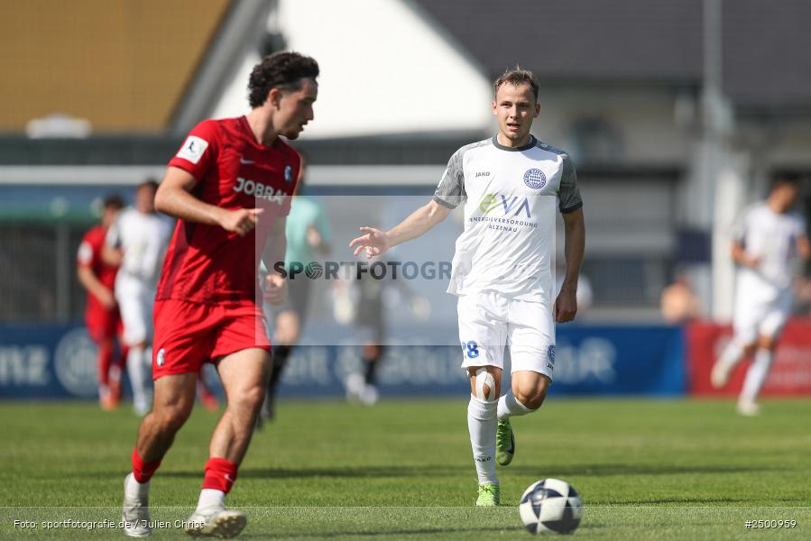 sport, action, SCF, SC Freiburg II, Regionalliga Südwest, RL, Mairec Arena, Fussball, FCB, FC Bayern Alzenau, Alzenau, 3. Spieltag, 16.08.2025 - Bild-ID: 2500959 sport, action, SCF, SC Freiburg II, Regionalliga Südwest, RL, Mairec Arena, Fussball, FCB, FC Bayern Alzenau, Alzenau, 3. Spieltag, 16.08.2025 - Bild-ID: 2500959