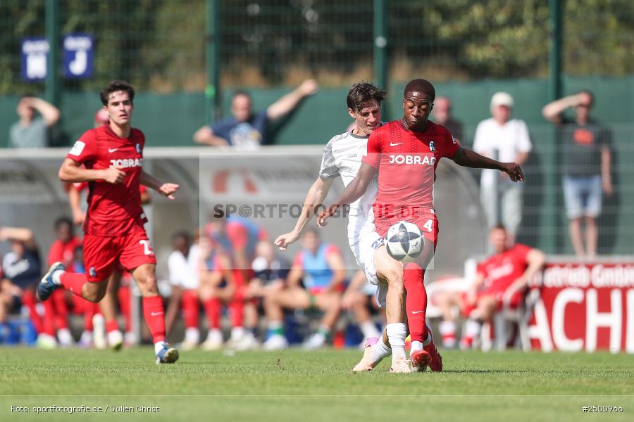 sport, action, SCF, SC Freiburg II, Regionalliga Südwest, RL, Mairec Arena, Fussball, FCB, FC Bayern Alzenau, Alzenau, 3. Spieltag, 16.08.2025 - Bild-ID: 2500966 sport, action, SCF, SC Freiburg II, Regionalliga Südwest, RL, Mairec Arena, Fussball, FCB, FC Bayern Alzenau, Alzenau, 3. Spieltag, 16.08.2025 - Bild-ID: 2500966
